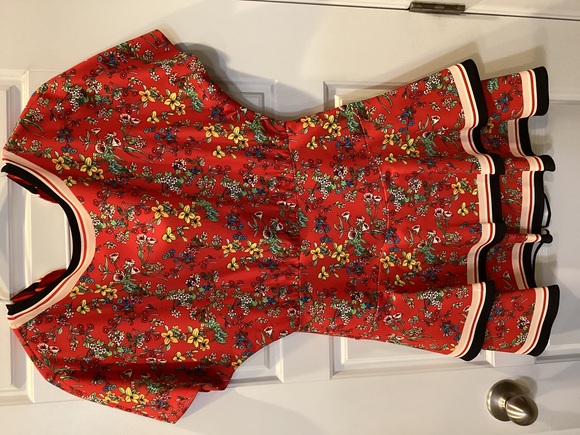 Alice + Olivia Dresses & Skirts - Alice and Olivia red floral dress